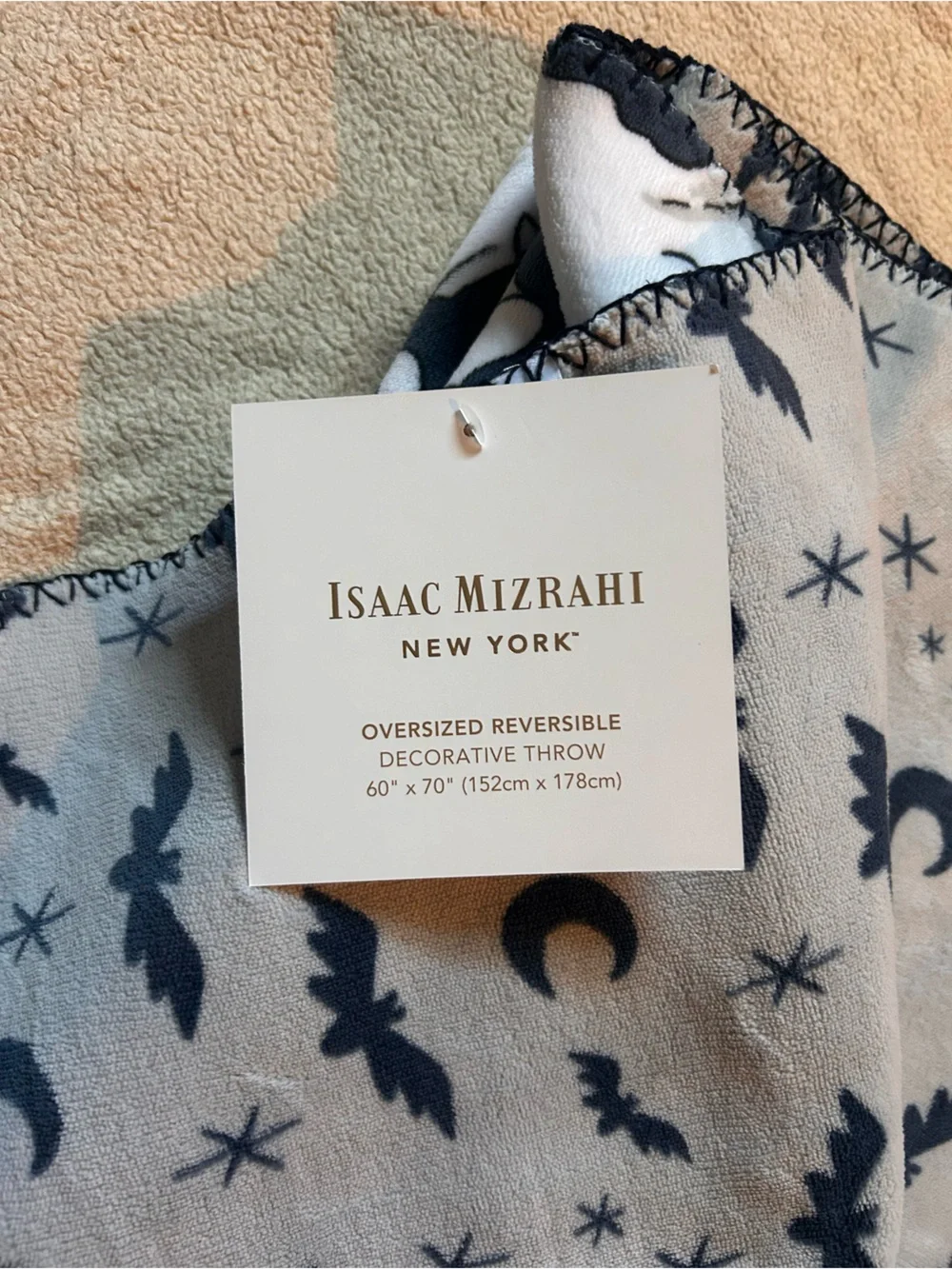ISAAC MIZRAHI NEW YORK Plush Ghosts & Cocktails Reversible Throw NWTS